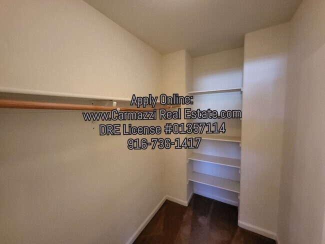 Building Photo - 1626 Loon Lake St