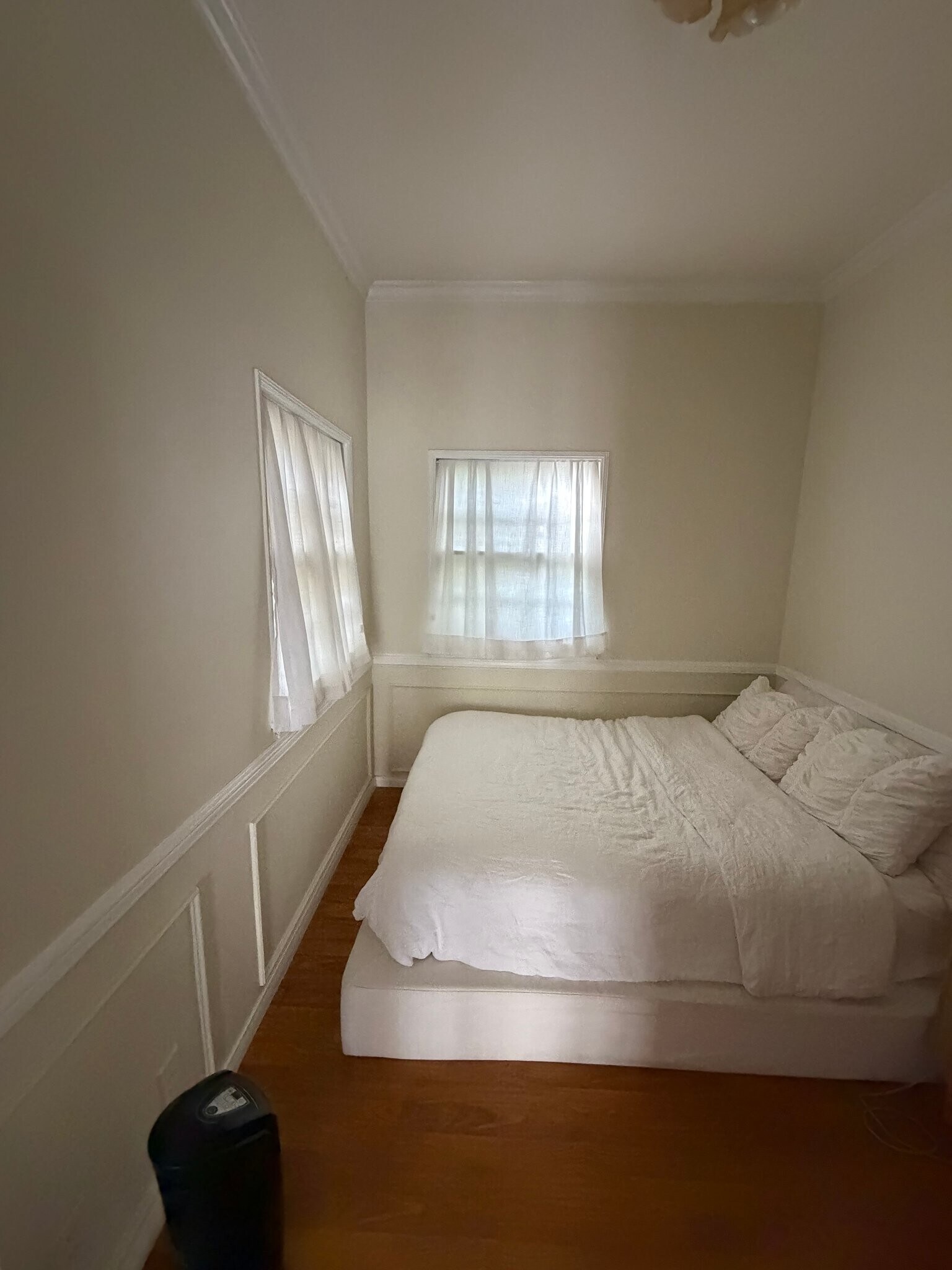 Building Photo - 9969 Robbins Dr