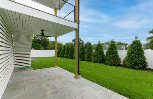 Building Photo - 124 Fox St