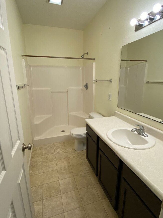 Building Photo - 3 Bedroom Home In Lindberg Village