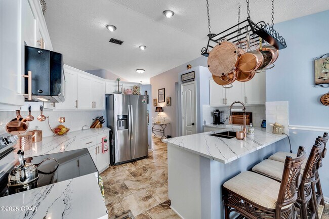 Building Photo - 625 Amberjack Dr