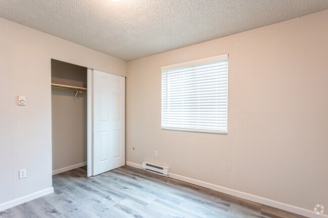 2BR, 1BA - 650SF - McChord Tudor Haus