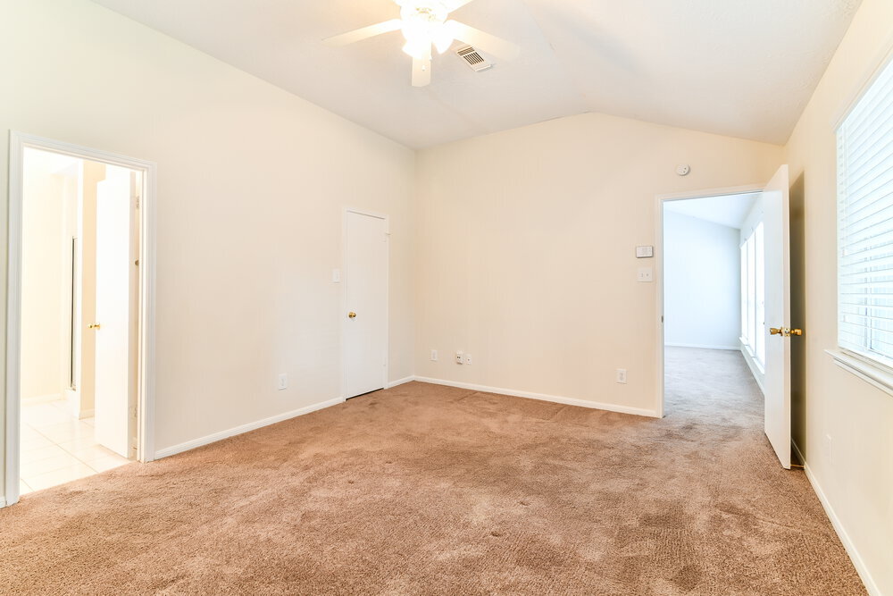 Building Photo - 17606 Glenwolf Dr