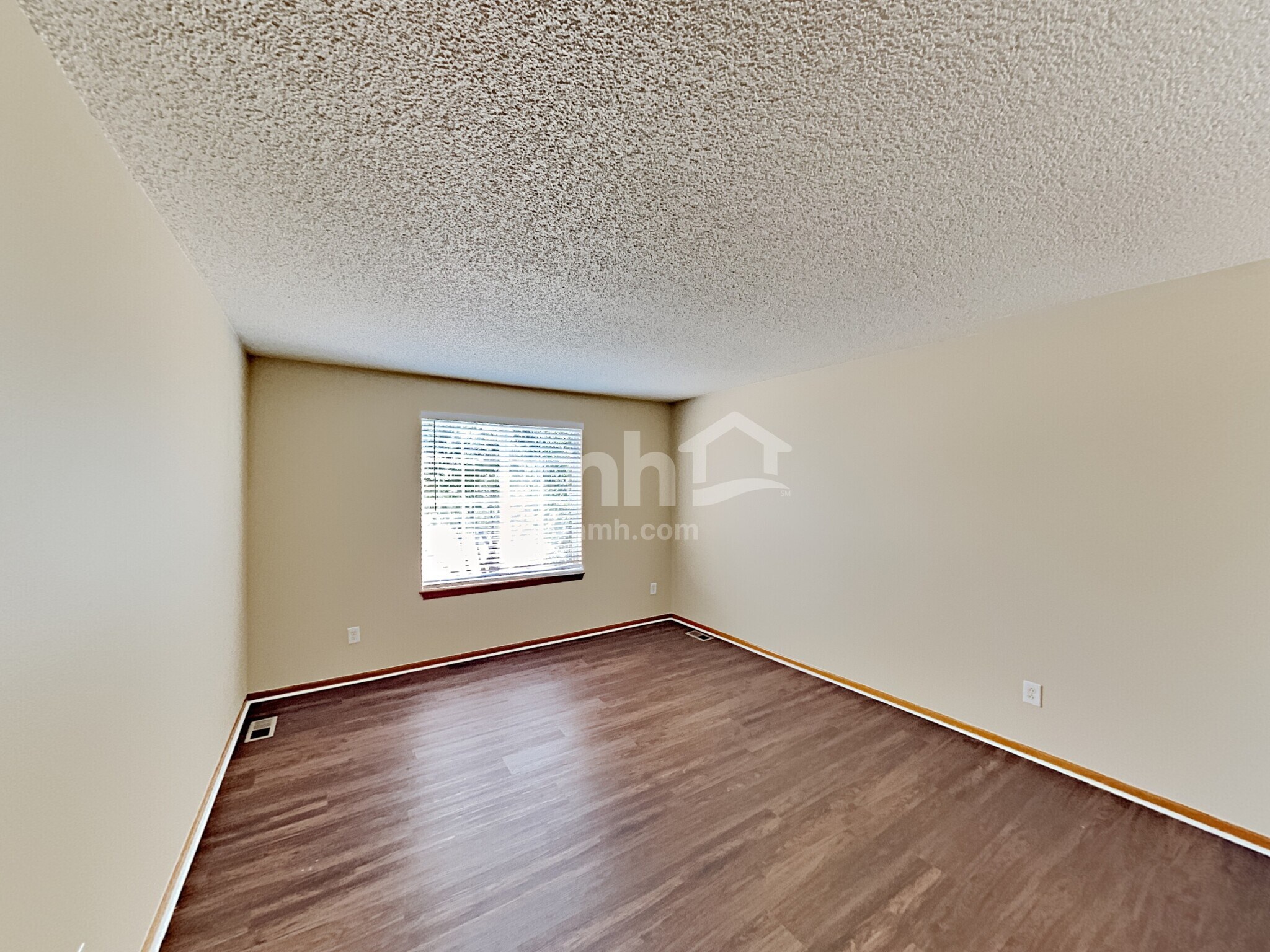 Building Photo - 19065 E Chenango Cir