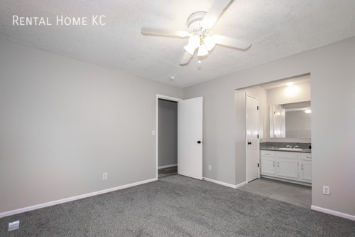 Building Photo - 15211 Navaho-