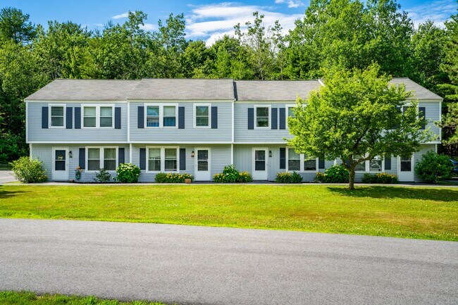 Building Photo - Coach Lantern Apartments, LLC