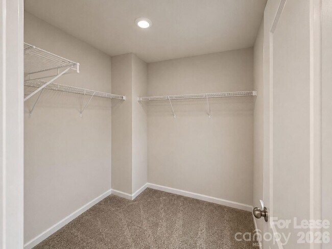 Building Photo - 302 Sagecroft Ln