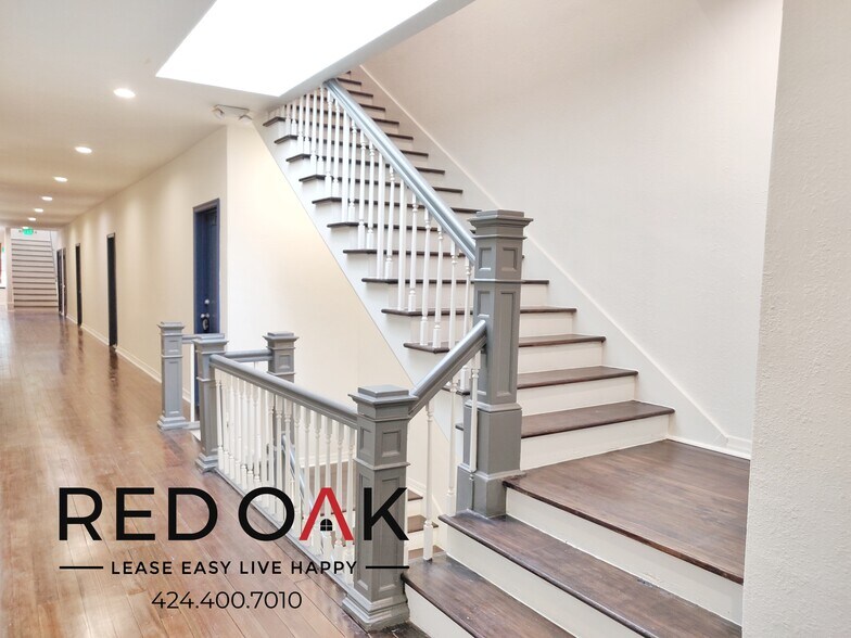 Building Photo - 1818 Whitley Ave