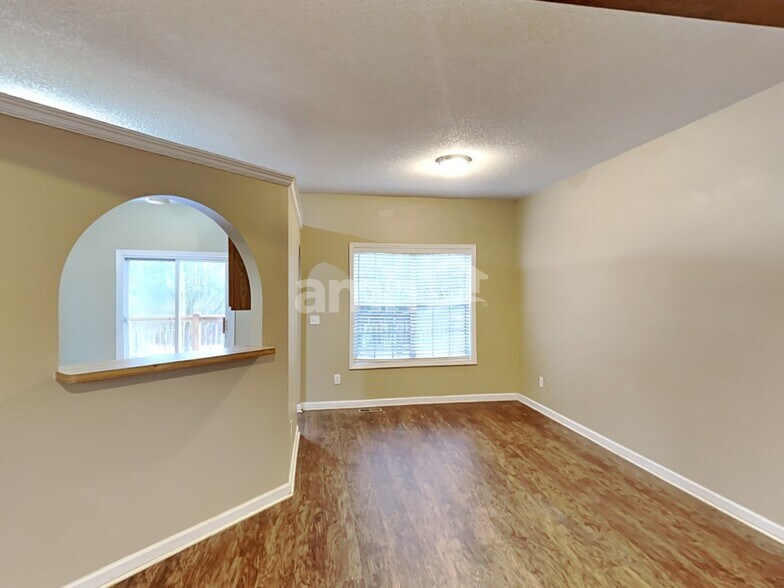 Building Photo - 2020 Foster Dr