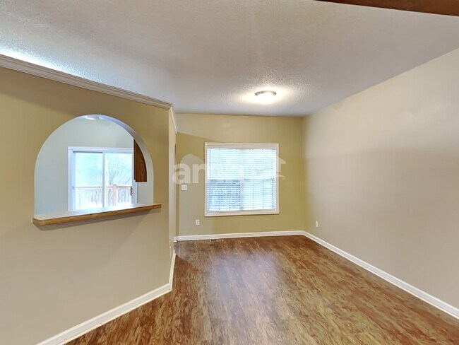 Building Photo - 2020 Foster Dr