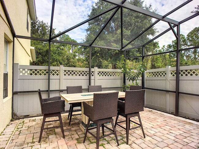 Building Photo - Gorgeous 4-Bedroom, 3-Bathroom Town Home w...