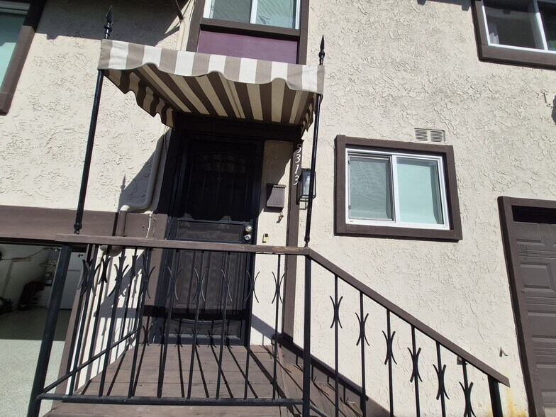 Building Photo - 5313 Sevilla Ct