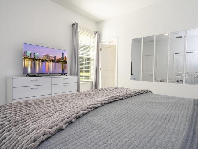 Building Photo - 8956 Takeaway Wy