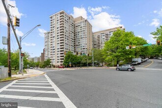 Building Photo - 5500 Friendship Blvd