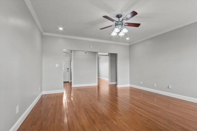 Building Photo - 25756 Iron Gate Dr