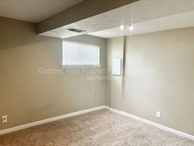 Building Photo - 9319 W 92nd Ave