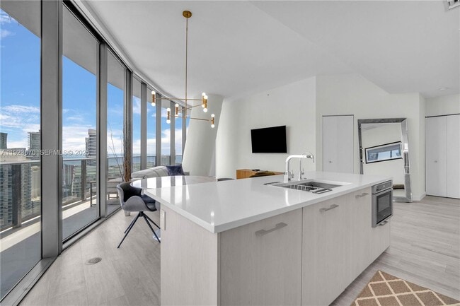 Building Photo - 55 SW 9th St