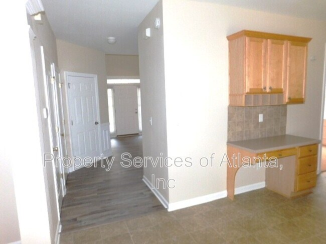 Building Photo - 3543 Aberdeen Way