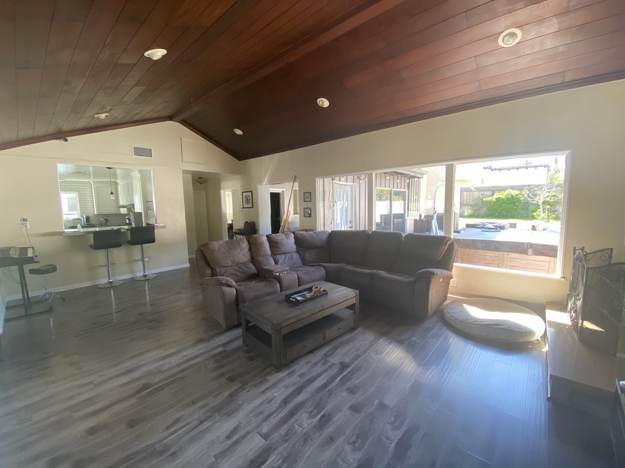 Living room - 4909 Gaviota Ave