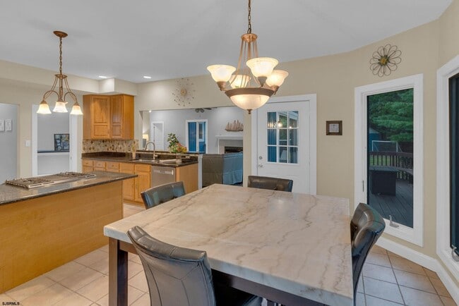 Building Photo - 209 Shady Knoll Ln