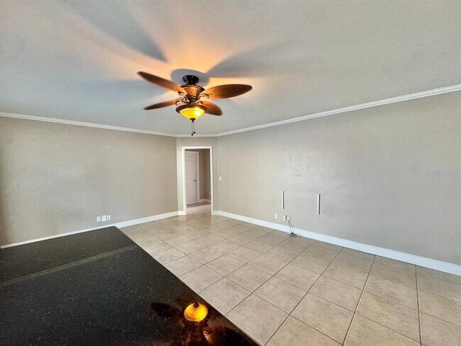 Building Photo - 6316 Lake Sunrise Dr
