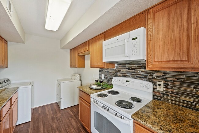 Building Photo - 6633 W Airport Blvd