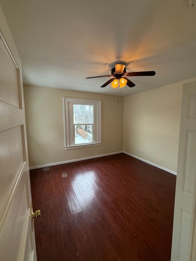 Building Photo - Sisson Plaza