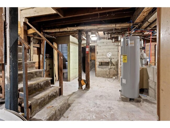 Building Photo - 361 8th Ave S