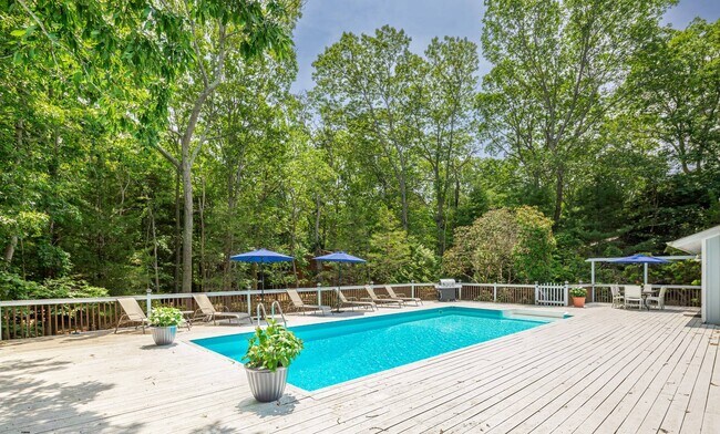 Building Photo - 25 High Point Rd