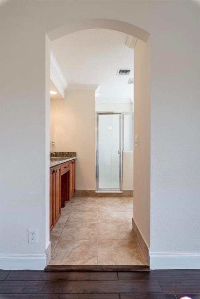 Building Photo - 4147 Meade Way