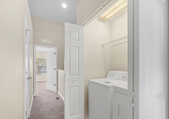 Building Photo - **NEWLY REMODELED ** MAINTENANCE FREE TOWN...