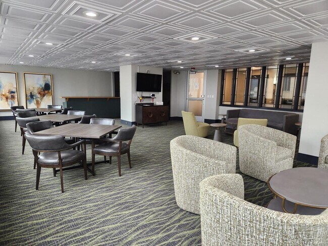 Building Photo - 233 E Erie St