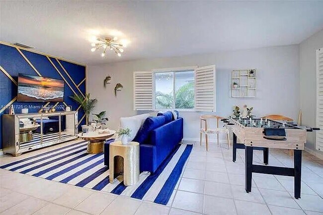 Building Photo - 917 Orange Isle