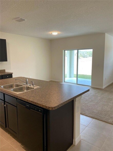 Building Photo - 2961 NE 43rd Rd