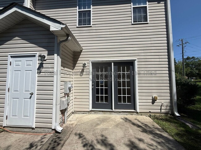 Building Photo - 1258 Burton Ave