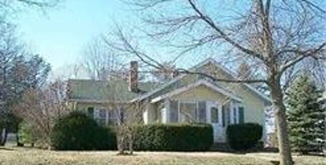 Primary Photo - 517 Hayward Ave
