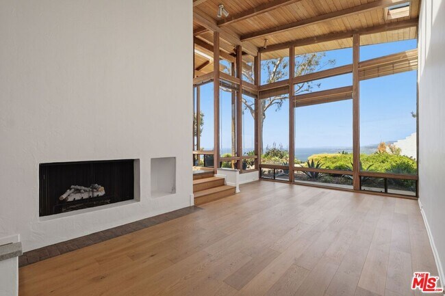 Building Photo - 3909 Sierks Way