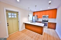 Building Photo - 907 Stiles St