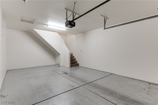 Building Photo - 5250 S Rainbow Blvd