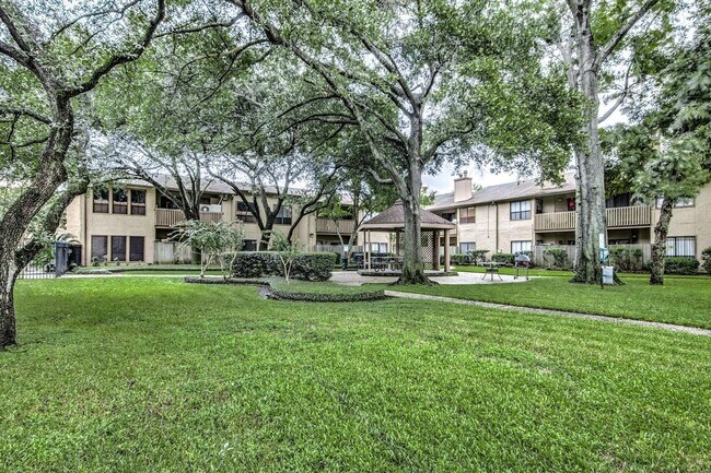 Building Photo - 5001 Lamonte Ln