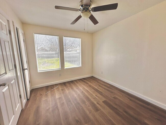 Building Photo - 3614 Erath Ave