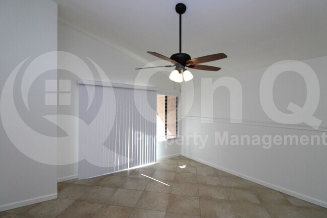 Building Photo - 55 E La Vieve Ln