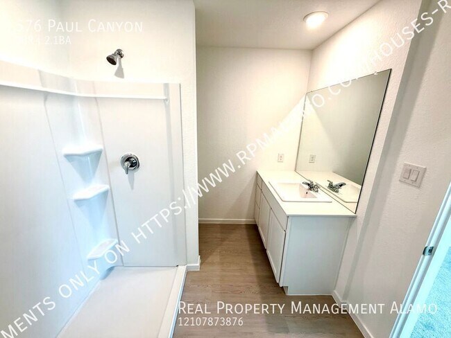 Building Photo - 576 Paul Cyn