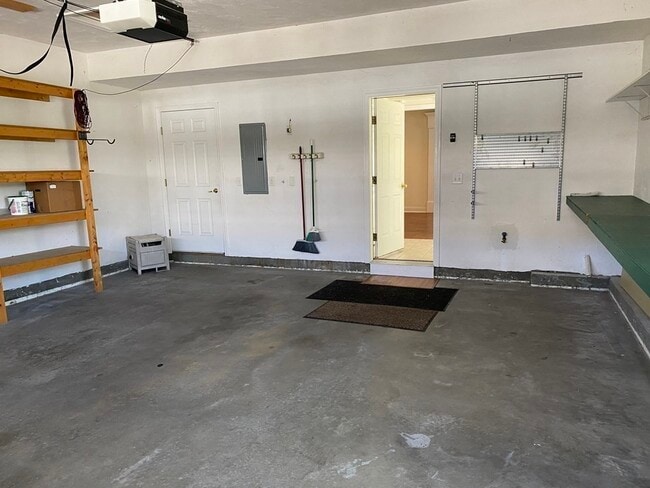 Building Photo - 807 Ledgewood Way