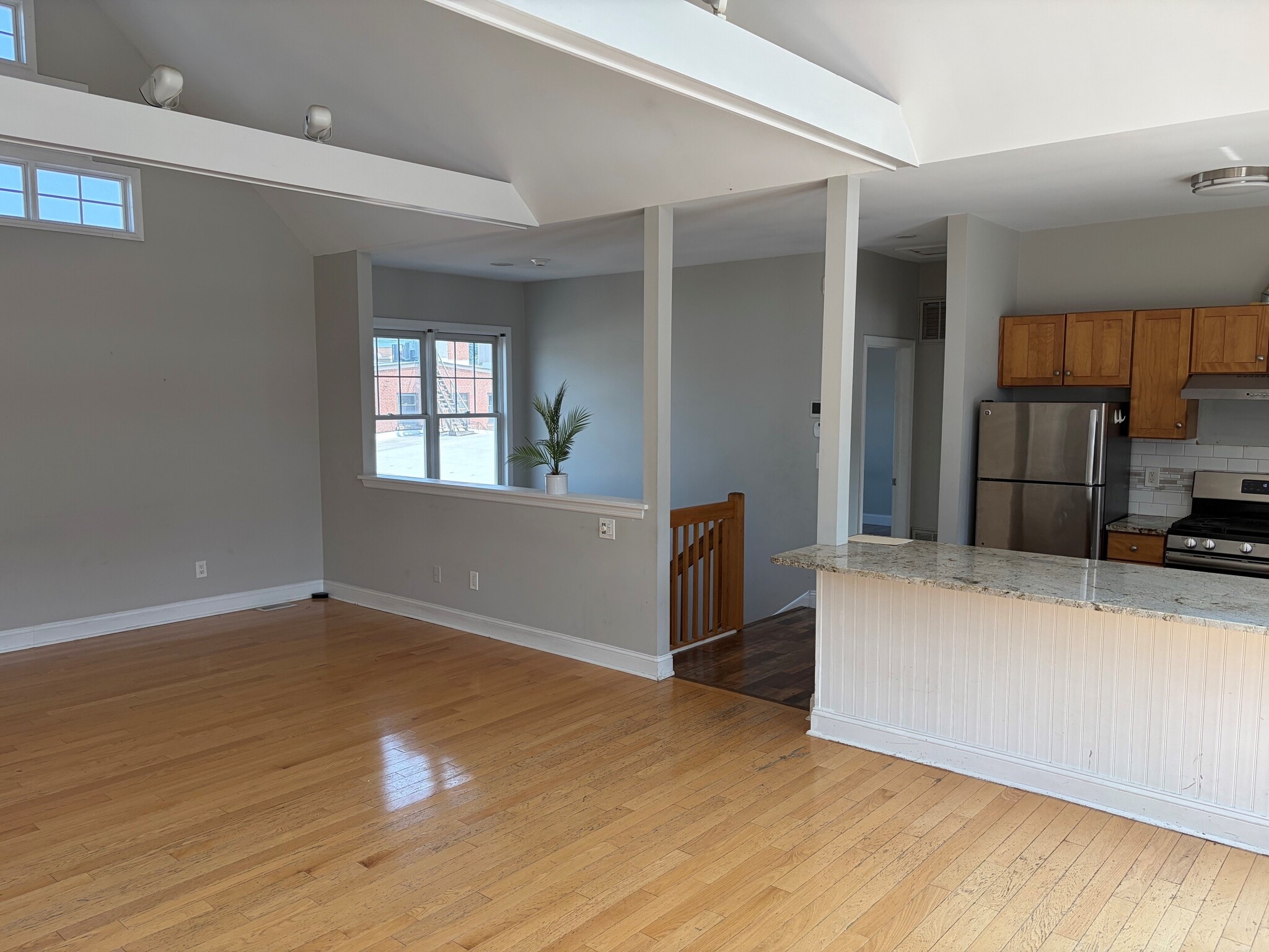Living area - 40 Osborne Ave