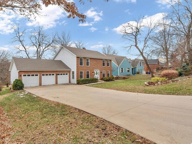 Building Photo - 1304 Lawrence Ave