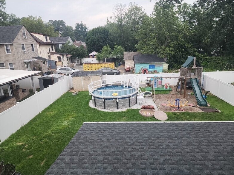 Building Photo - 311 E 6th Ave