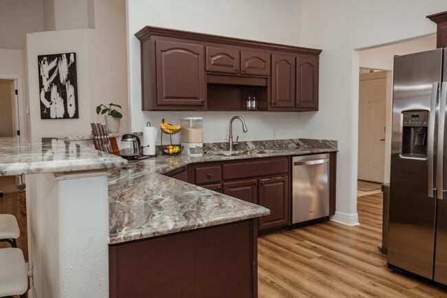 Building Photo - 641 Territory Ln