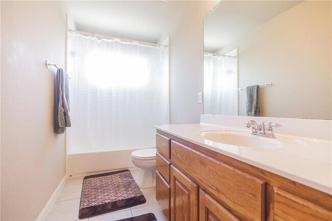 Building Photo - 3815 Lagoona Dr