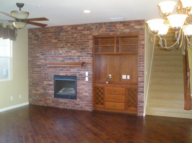 Building Photo - 67 E St